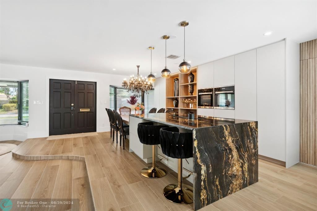 Recently Sold: $1,950,000 (4 beds, 3 baths, 2194 Square Feet)