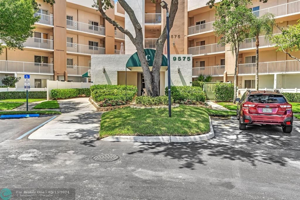 For Sale: $245,000 (2 beds, 2 baths, 1469 Square Feet)