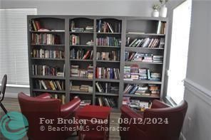 For Sale: $245,000 (2 beds, 2 baths, 1469 Square Feet)