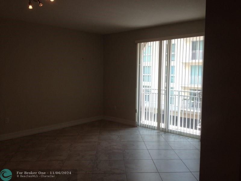 Recently Rented: $2,350 (1 beds, 1 baths, 770 Square Feet)