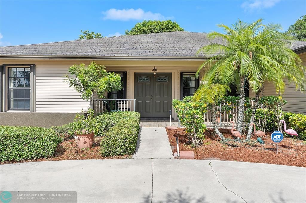 For Sale: $869,500 (5 beds, 2 baths, 3544 Square Feet)