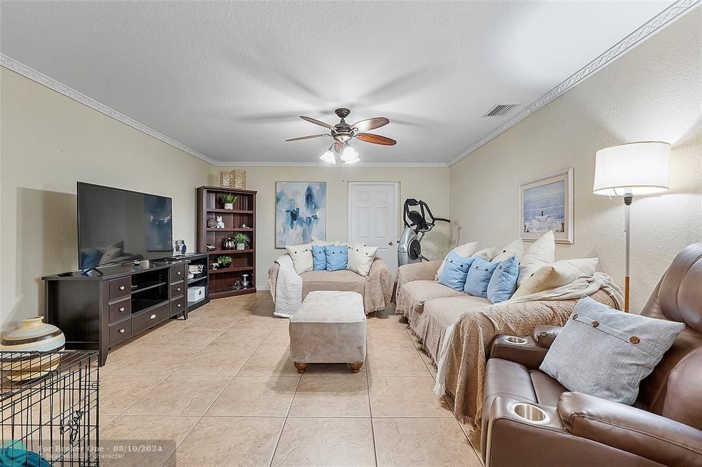 For Sale: $869,500 (5 beds, 2 baths, 3544 Square Feet)