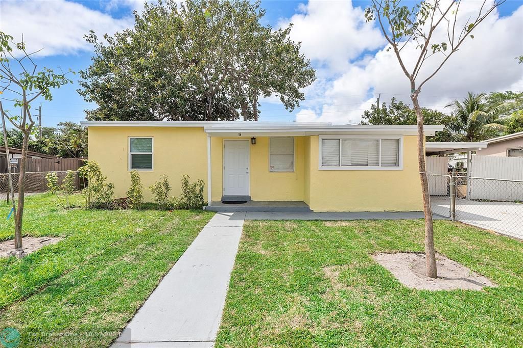 For Sale: $525,000 (5 beds, 2 baths, 1800 Square Feet)