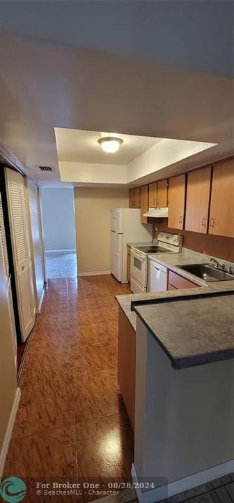 For Rent: $2,590 (3 beds, 2 baths, 1640 Square Feet)