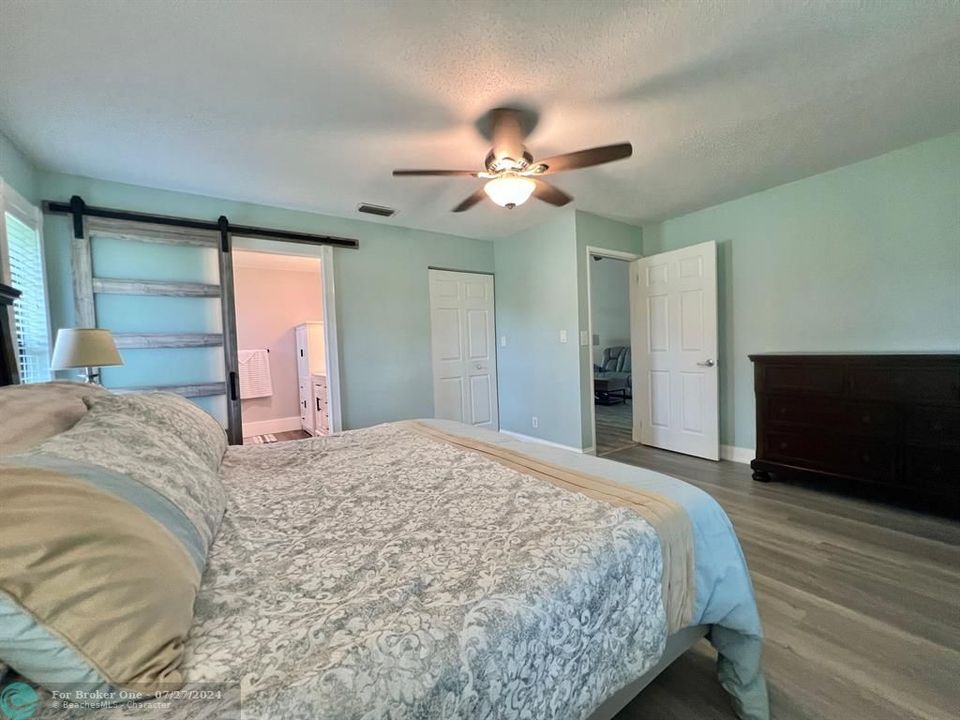 For Sale: $375,000 (2 beds, 2 baths, 1340 Square Feet)