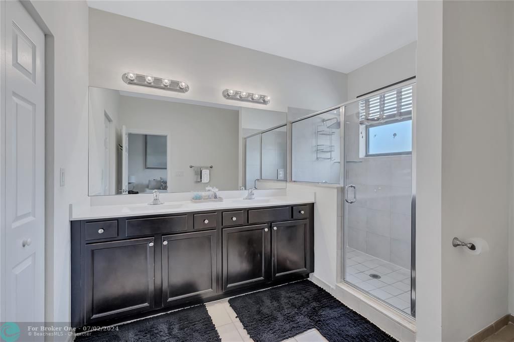 Active With Contract: $465,000 (3 beds, 2 baths, 1363 Square Feet)