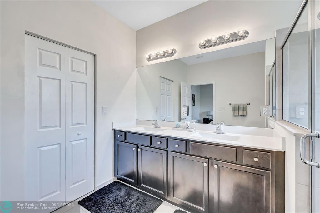 Active With Contract: $465,000 (3 beds, 2 baths, 1363 Square Feet)