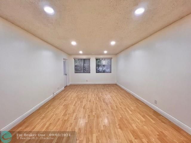 En Venta: $335,000 (2 camas, 2 baños, 992 Pies cuadrados)