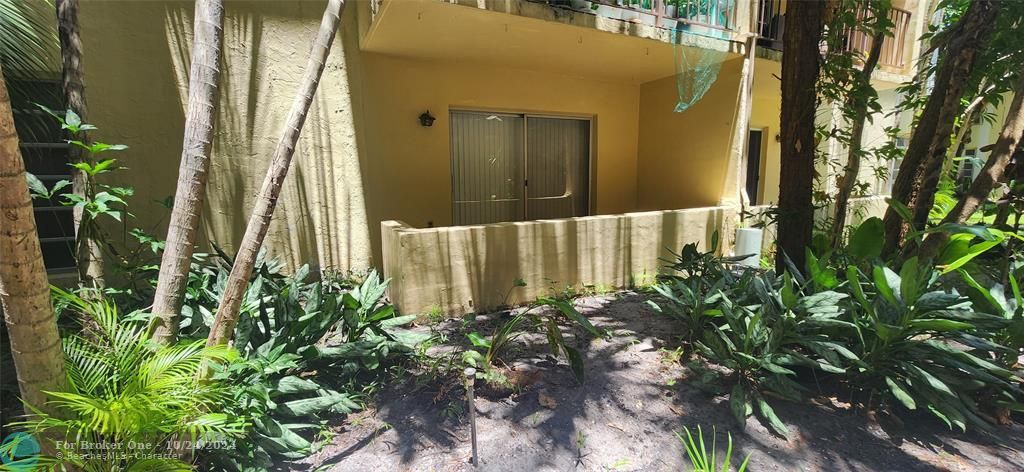 Recently Rented: $1,900 (2 beds, 2 baths, 860 Square Feet)