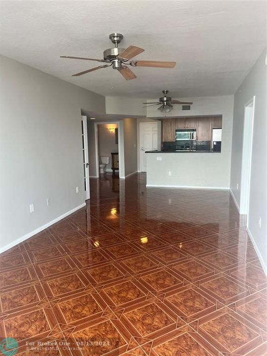 For Rent: $3,400 (2 beds, 2 baths, 1200 Square Feet)