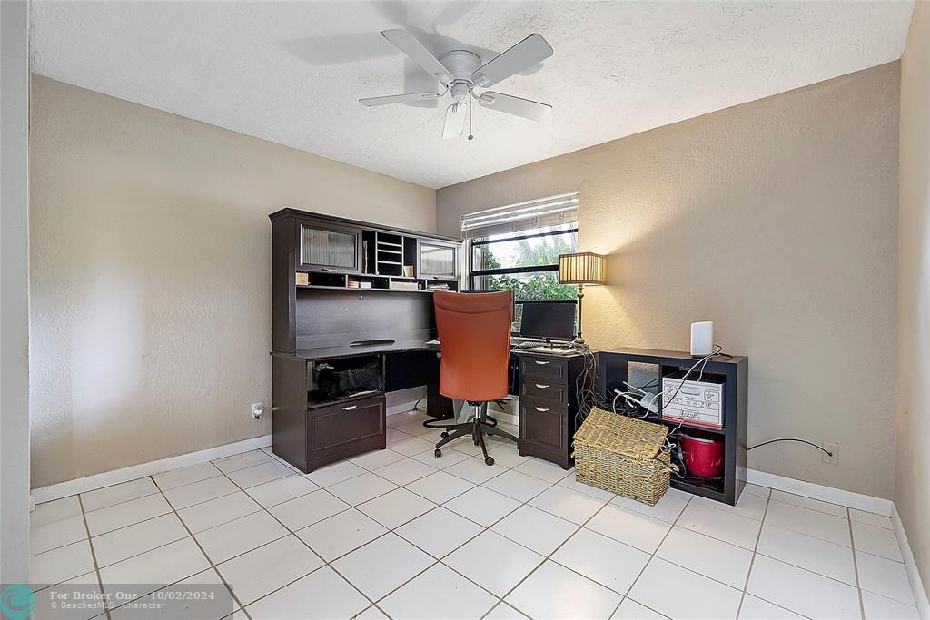 Recently Sold: $460,000 (3 beds, 2 baths, 1780 Square Feet)