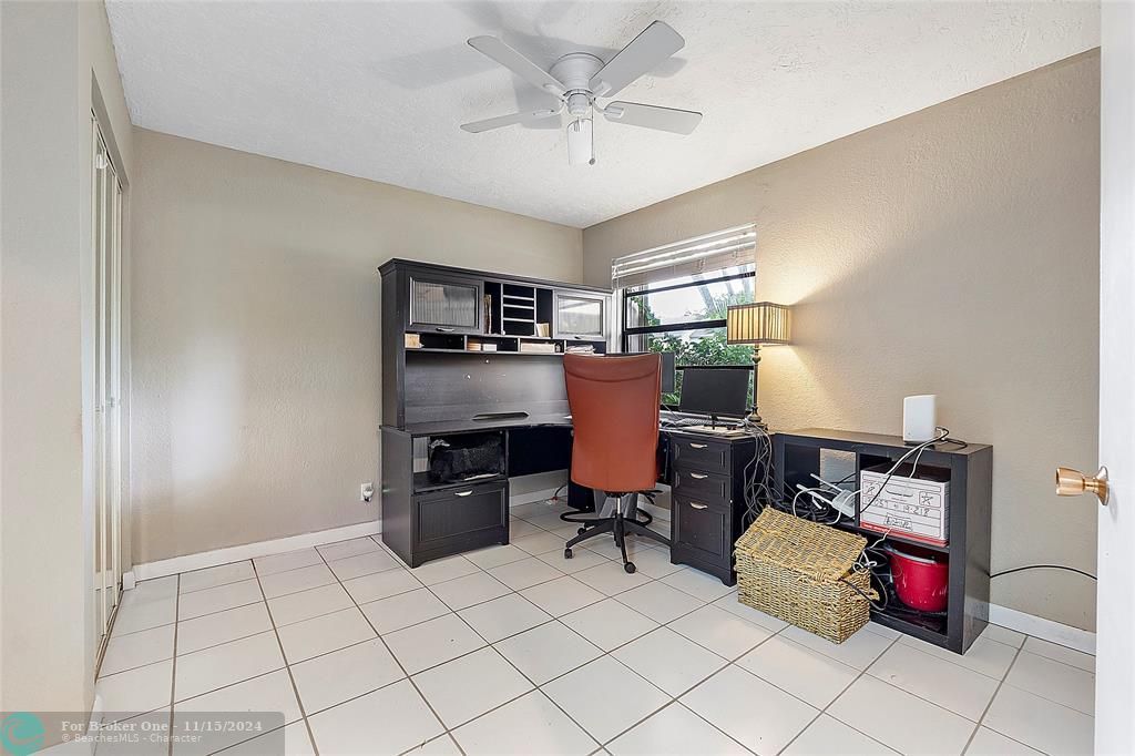 Recently Sold: $460,000 (3 beds, 2 baths, 1780 Square Feet)