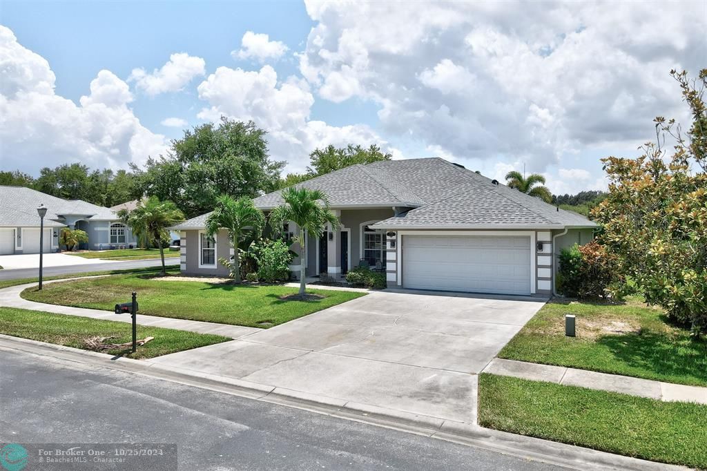 For Sale: $449,900 (4 beds, 2 baths, 2153 Square Feet)