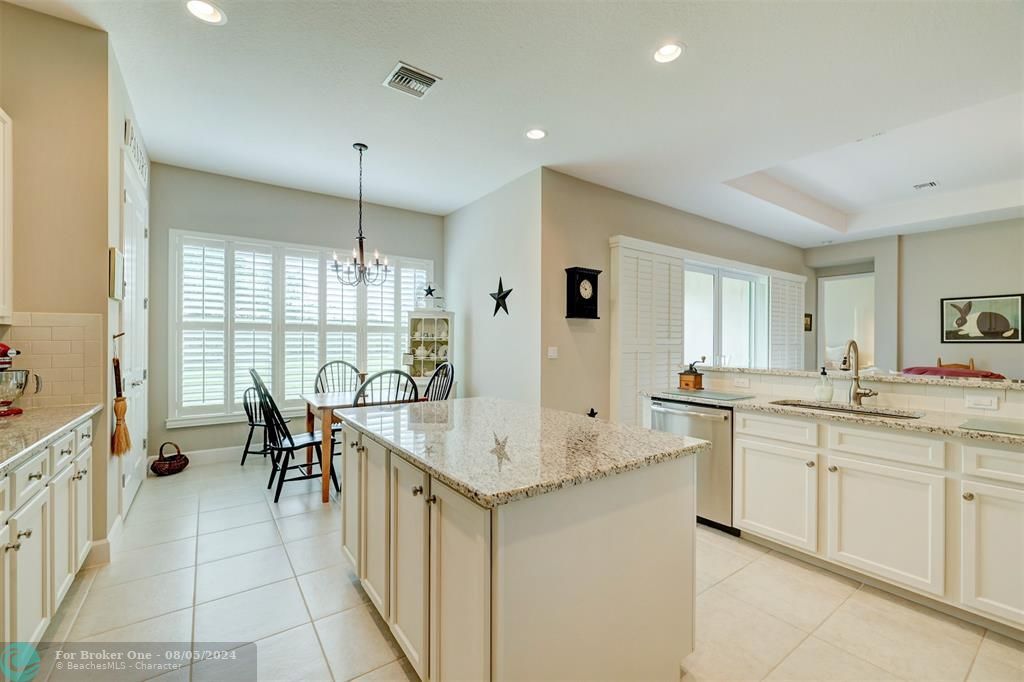 For Sale: $708,500 (2 beds, 2 baths, 2580 Square Feet)