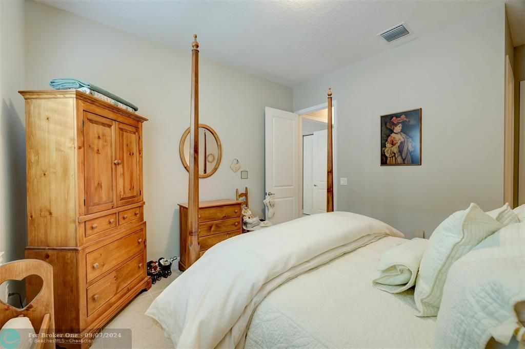 For Sale: $708,500 (2 beds, 2 baths, 2580 Square Feet)