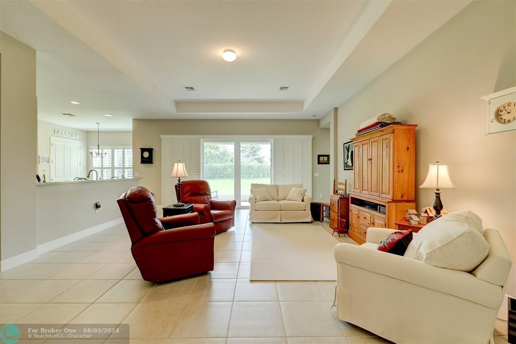 For Sale: $708,500 (2 beds, 2 baths, 2580 Square Feet)