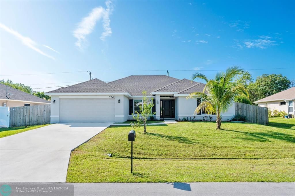 Active With Contract: $2,875 (4 beds, 3 baths, 2091 Square Feet)