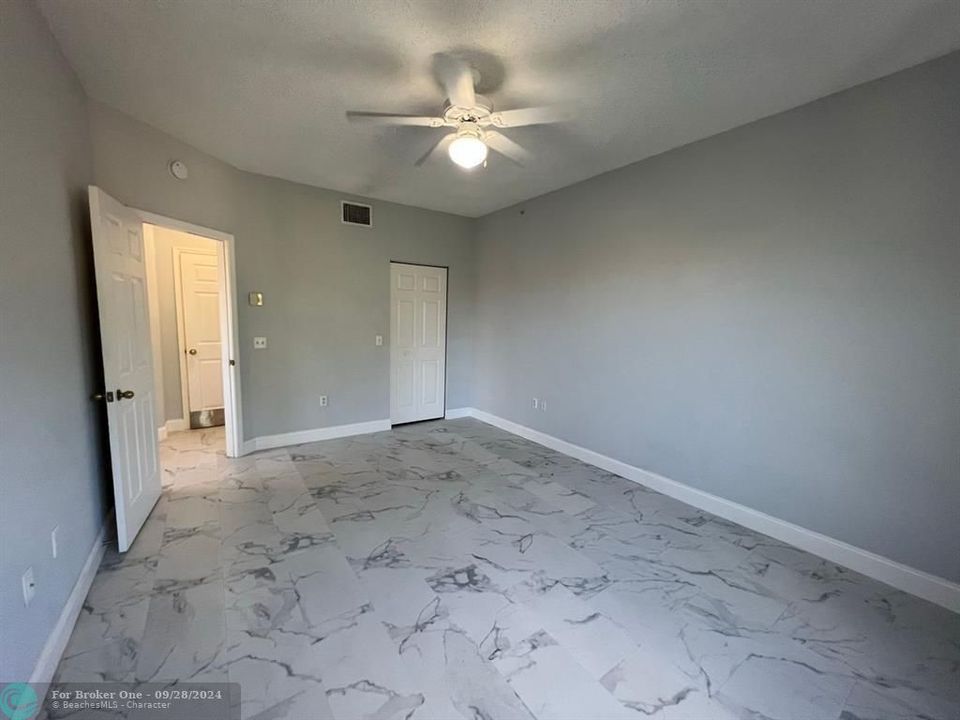 Recently Rented: $2,150 (1 beds, 1 baths, 878 Square Feet)