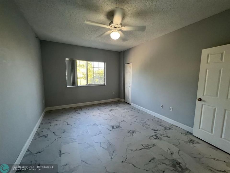 Recently Rented: $2,150 (1 beds, 1 baths, 878 Square Feet)