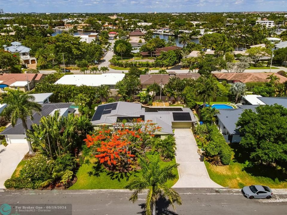 For Sale: $1,595,000 (3 beds, 2 baths, 1912 Square Feet)