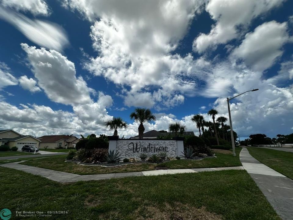 For Sale: $695,000 (4 beds, 3 baths, 2390 Square Feet)