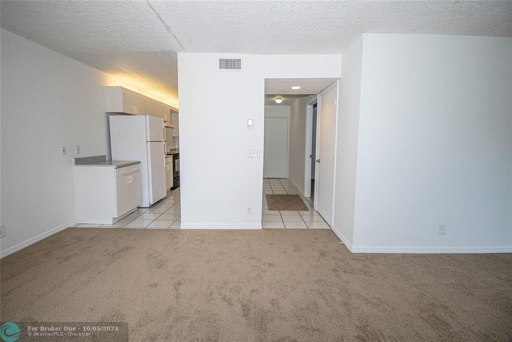 Recently Sold: $1,650 (1 beds, 1 baths, 0 Square Feet)