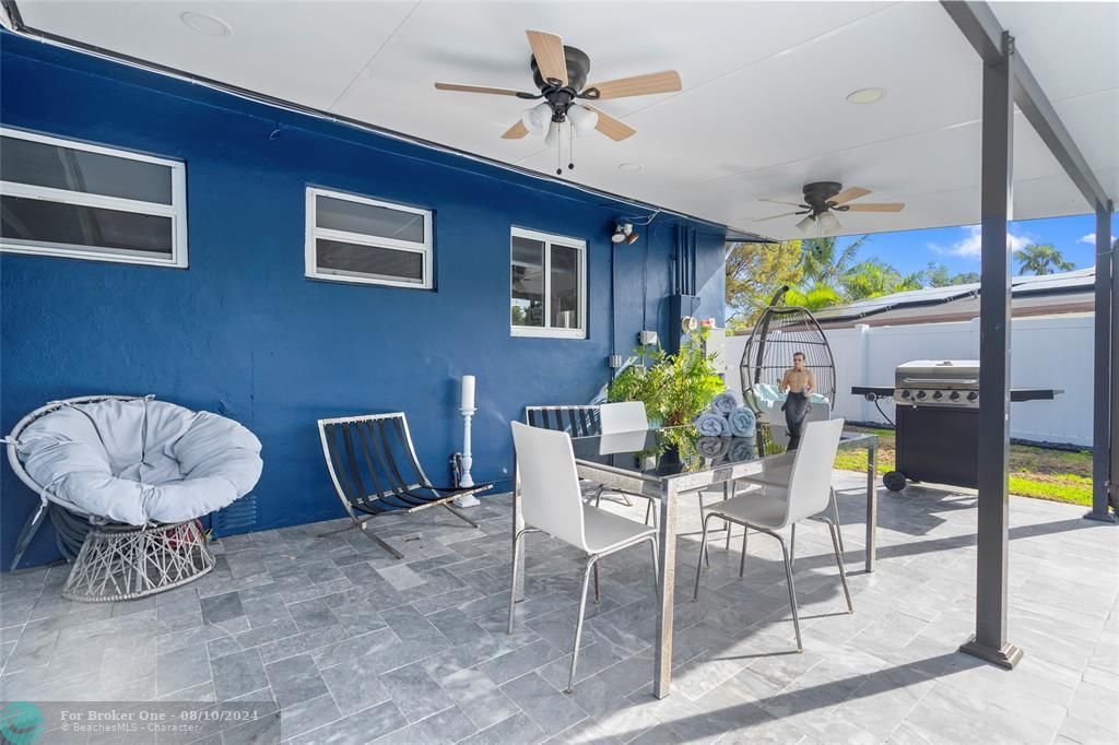 Active With Contract: $845,000 (3 beds, 2 baths, 1465 Square Feet)