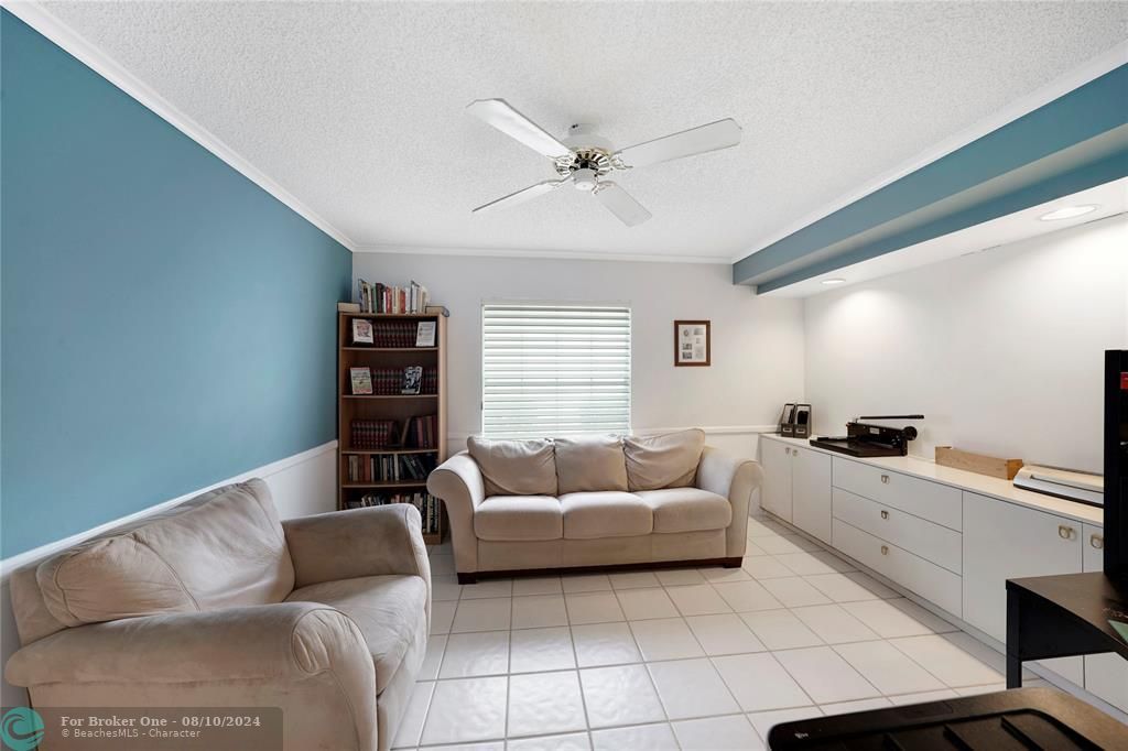 For Sale: $449,000 (3 beds, 2 baths, 1831 Square Feet)