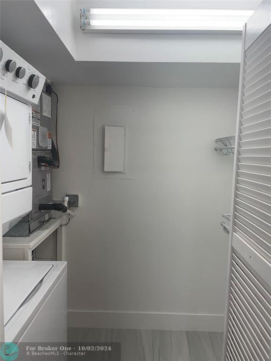 For Rent: $2,100 (2 beds, 2 baths, 1115 Square Feet)