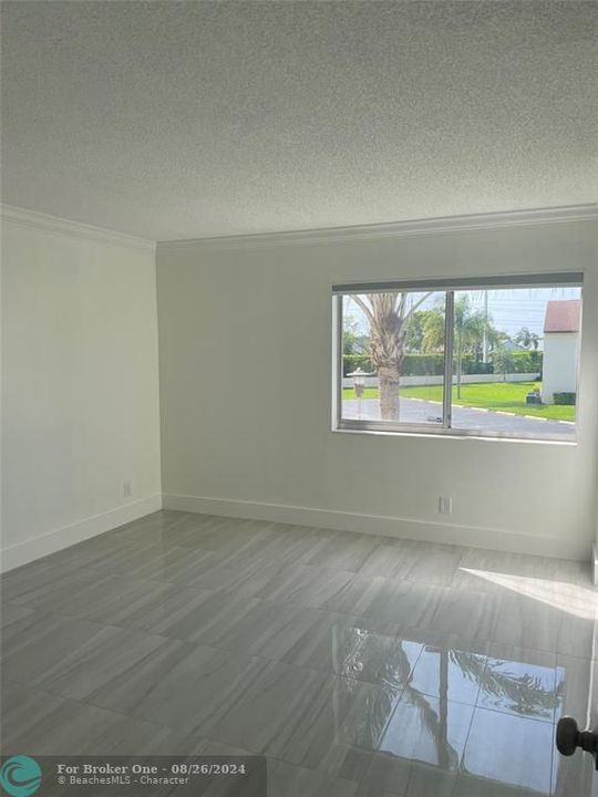 For Rent: $2,100 (2 beds, 2 baths, 1115 Square Feet)