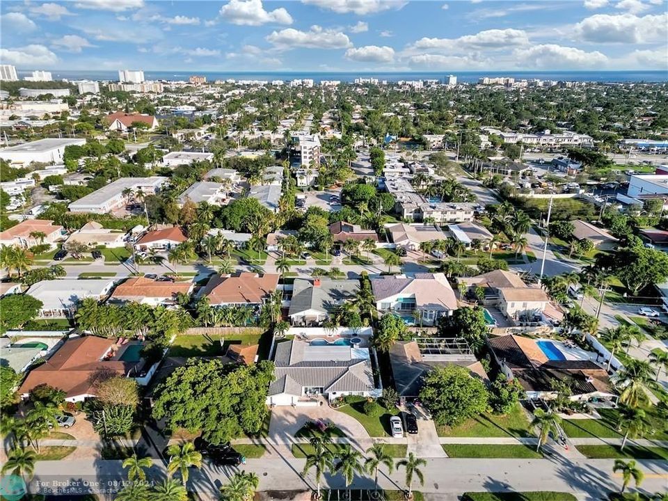 Active With Contract: $799,000 (3 beds, 2 baths, 2176 Square Feet)