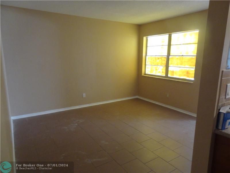 For Sale: $1,595 (1 beds, 1 baths, 0 Square Feet)