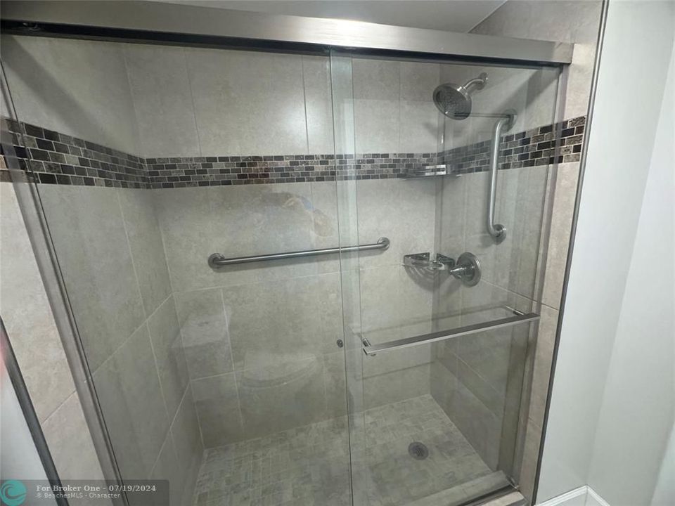出租: $2,650 (2 贝兹, 2 浴室, 1216 平方英尺)