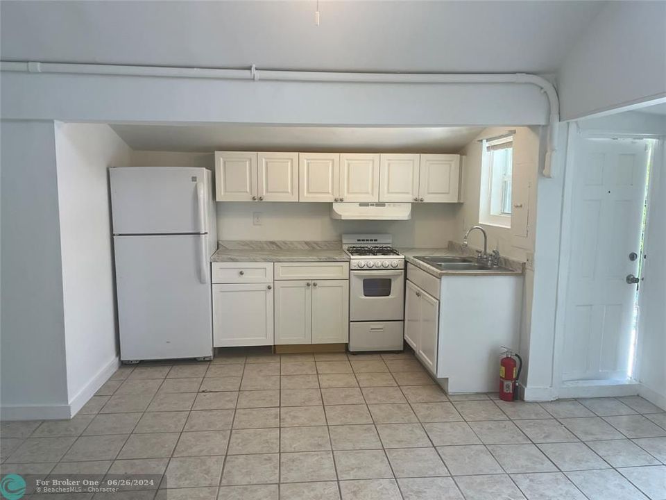 For Sale: $1,300 (0 beds, 1 baths, 0 Square Feet)