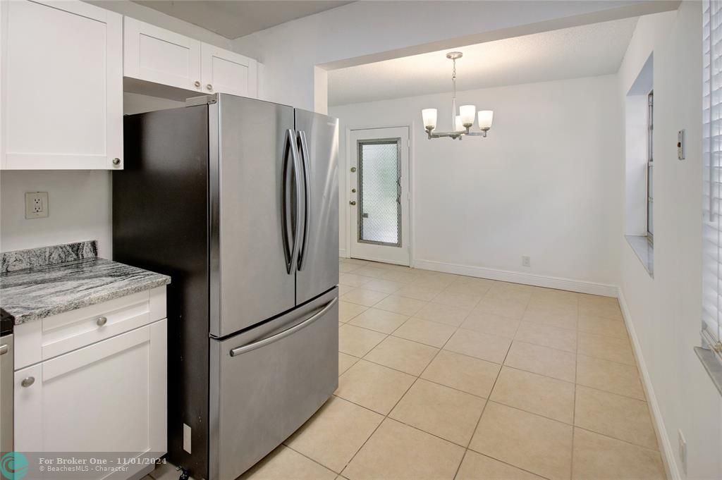 For Sale: $144,900 (2 beds, 2 baths, 907 Square Feet)