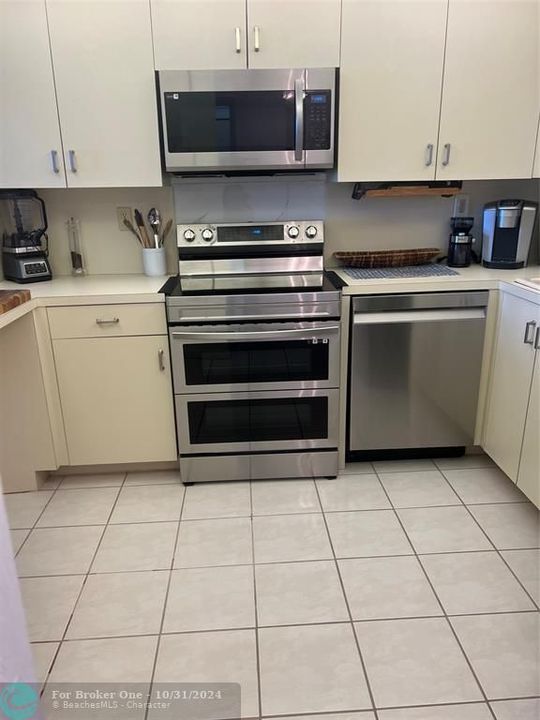 For Rent: $3,950 (1 beds, 1 baths, 0 Square Feet)