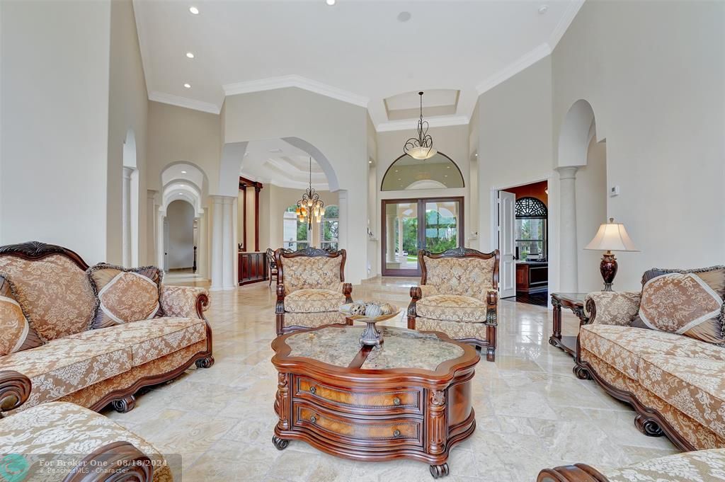 For Sale: $6,999,900 (7 beds, 9 baths, 7582 Square Feet)