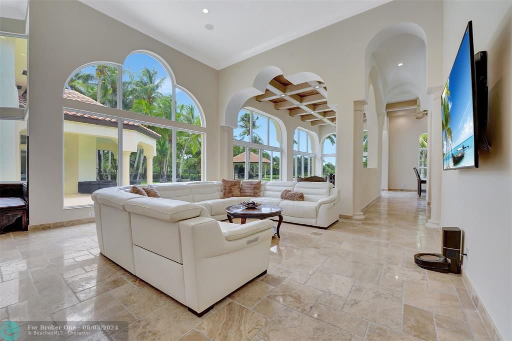 For Sale: $6,999,900 (7 beds, 9 baths, 7582 Square Feet)