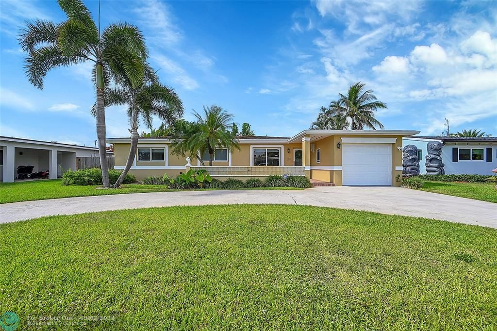 For Sale: $629,000 (3 beds, 2 baths, 1292 Square Feet)