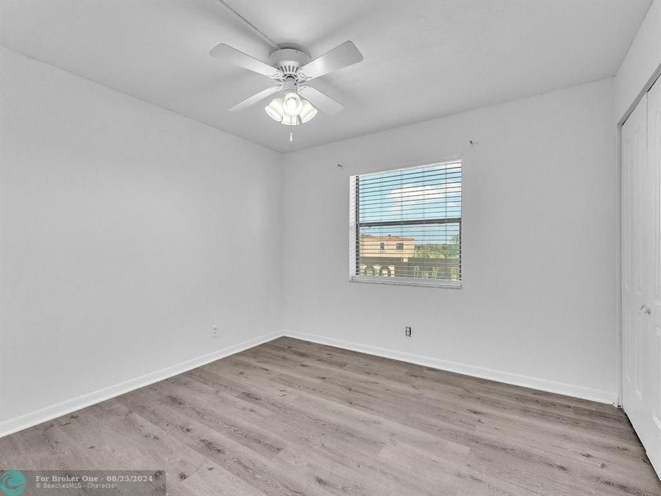 For Sale: $217,000 (2 beds, 2 baths, 918 Square Feet)