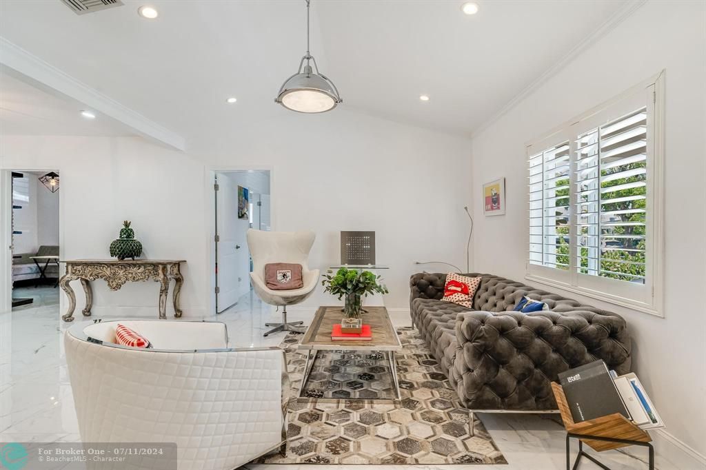 Active With Contract: $1,375,000 (4 beds, 3 baths, 2166 Square Feet)