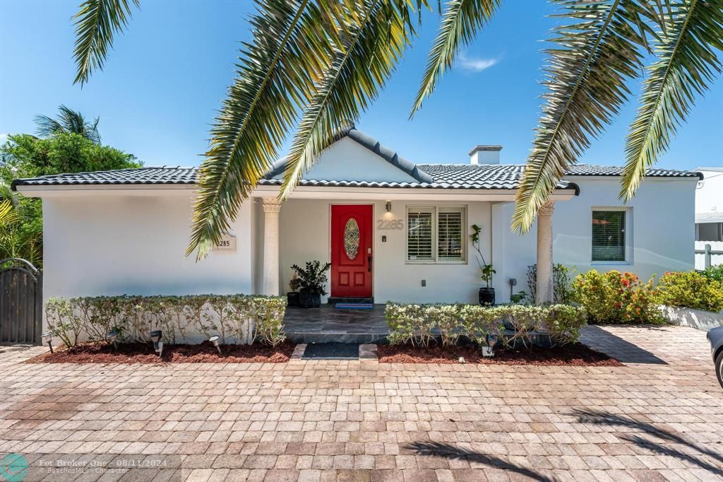 Active With Contract: $1,375,000 (4 beds, 3 baths, 2166 Square Feet)