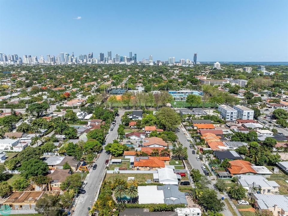 Active With Contract: $1,375,000 (4 beds, 3 baths, 2166 Square Feet)