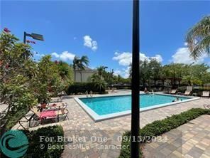 Active With Contract: $2,000 (2 beds, 2 baths, 807 Square Feet)