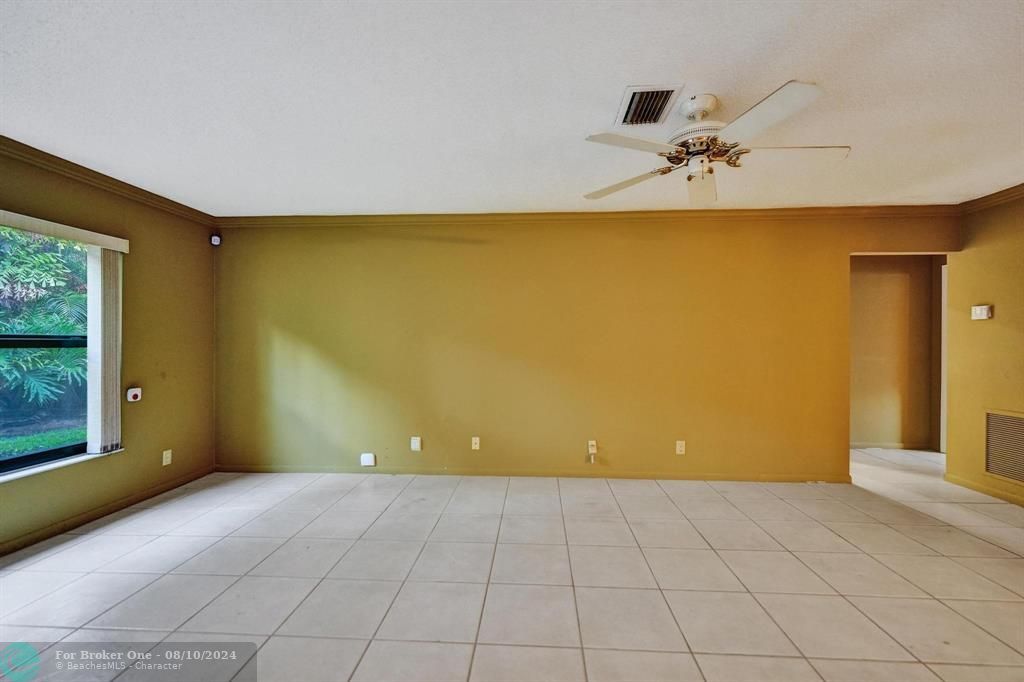 Recently Sold: $250,000 (2 beds, 2 baths, 1110 Square Feet)