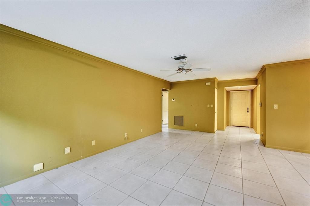 Recently Sold: $250,000 (2 beds, 2 baths, 1110 Square Feet)