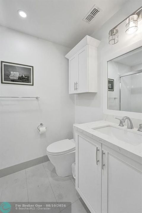 For Sale: $250,000 (2 beds, 2 baths, 1110 Square Feet)