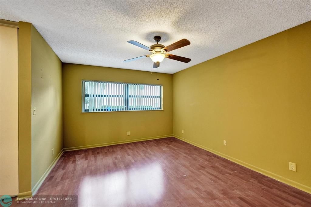 Recently Sold: $250,000 (2 beds, 2 baths, 1110 Square Feet)