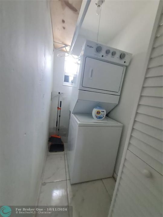 En Venta: $1,800 (1 camas, 1 baños, 1098 Pies cuadrados)