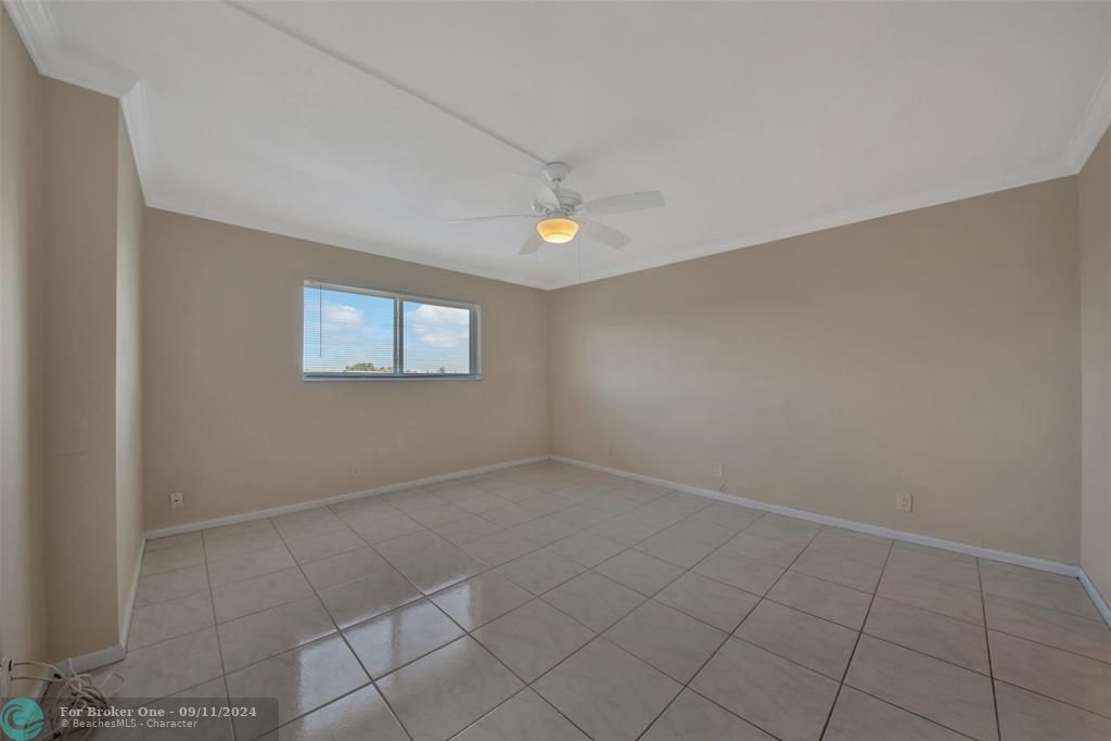 For Sale: $375,000 (2 beds, 2 baths, 1056 Square Feet)